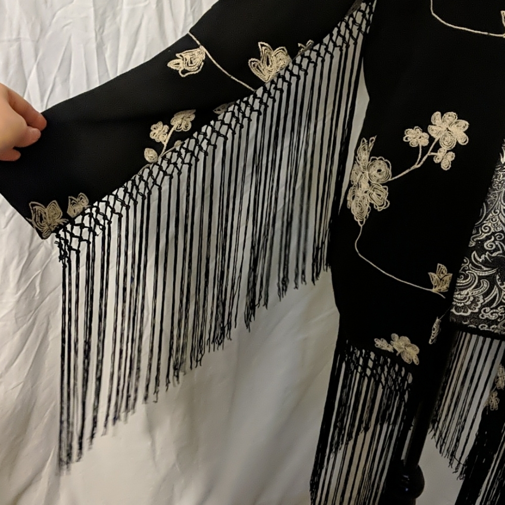 Lyra embroidered floral kimono sweater - Picture 3 of 10